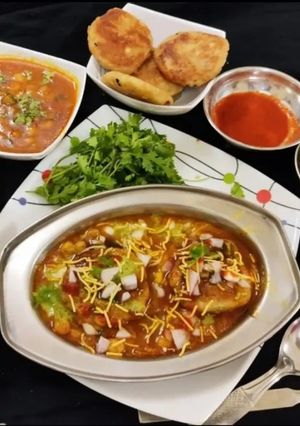 A picture of White Peas Ragda Patties.
