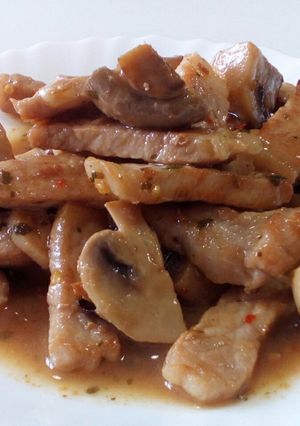 A picture of Spicy Pork Loin & Mushrooms.