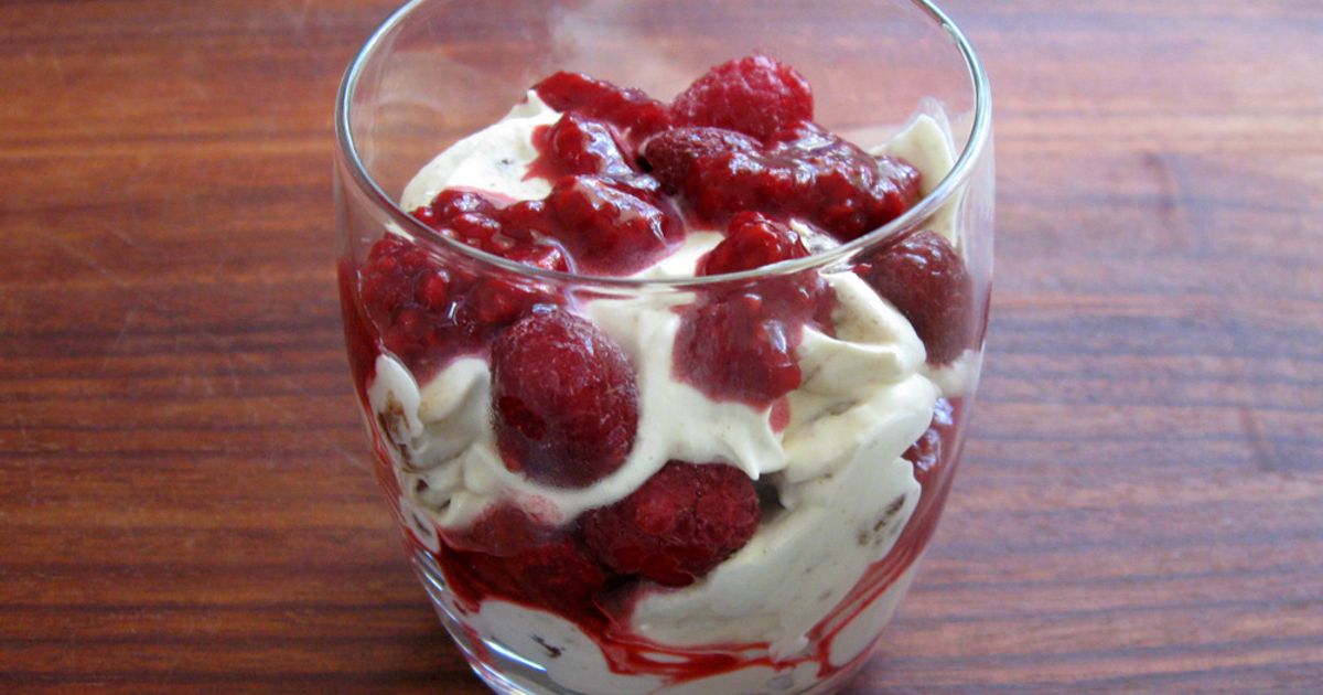 Choc Ripple Biscuits & Raspberry Mess Recipe by Hiroko Liston - Cookpad