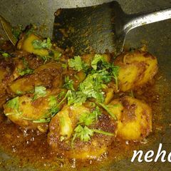 A picture of Khade Aloo.