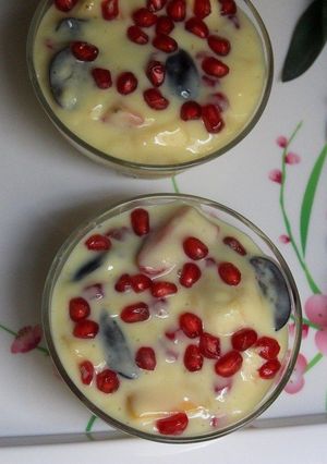 फ्रूट कस्टर्ड (fruit custard recipe in Hindi) रेसिपी मुख्य फोटो