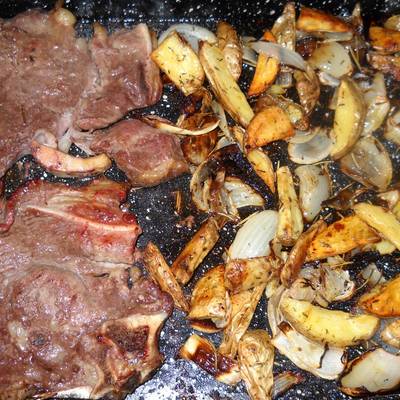 Bife ancho al horno con papas en cuña Receta de La profe Luisa- Cookpad