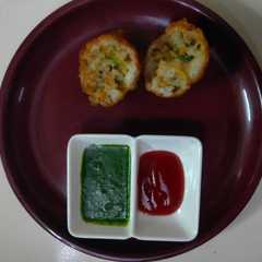 आलू ब्रेड रोल्स(aloo brad rolls recipe in hindi) রেসিপির প্রধান ছবি