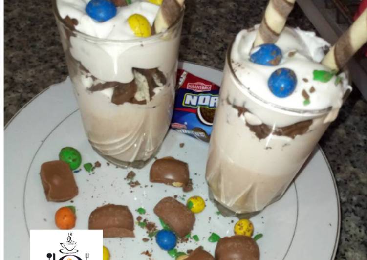 How to Prepare Yummy Oreo shake This is A Recipe That Has Been Tested  From My Kitchen !!