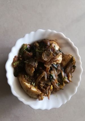 A picture of Egg pepper fry.