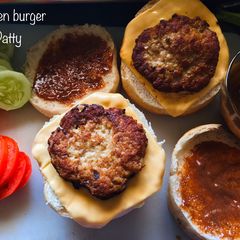 A picture of Chicken burger patty.