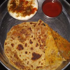 A picture of Aloo paratha.