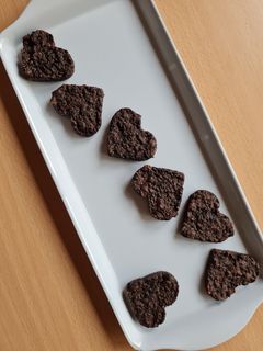 Una foto de Galletas crackers de arroz negro y semillas 🖤
