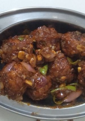 ઘઉંના લોટ ના મંચુરિયન (Wheat Flour Manchurian Recipe In Gujarati) રેસીપી મુખ્ય ફોટો