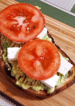 O poză a rețetei Toast de avocado.
