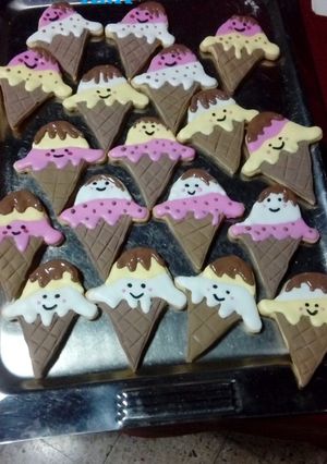 Una foto de Masitas decoradas en forma de helado