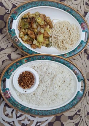 A picture of Singaporen rice.