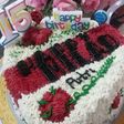 Kue Ulang Tahun bentuk Love