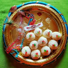 A picture of Khoya Petha Laddu.