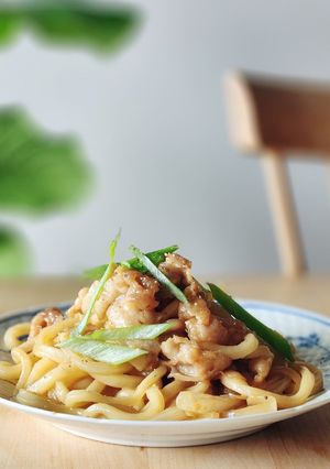 A picture of Miso Pork Yaki Udon: Lunch or Bento.