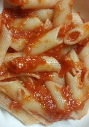 A picture of Red sauce pasta.