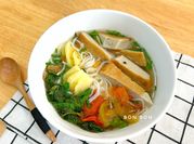 A picture of seafood vermicelli noodles