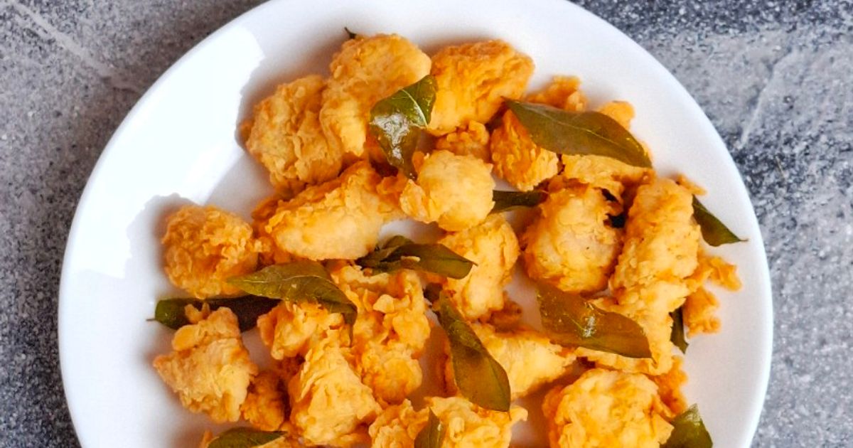 590.Ayam krispi daun kari