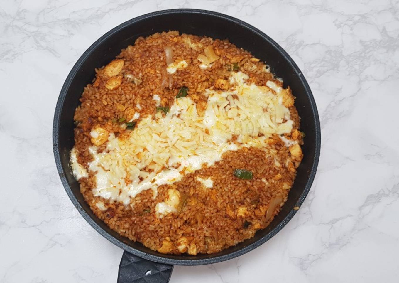 Dak Kimchi Bokkeumbap Yoogane