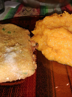 Una foto de Milanesas de mondongo con puré mixto