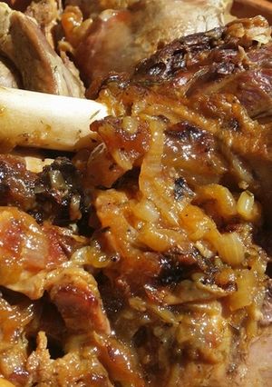 Une photo de Souris d'agneau confite aux oignons