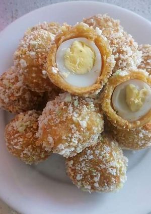 Hình của món Bí đỏ bọc trứng cút chiên xù.