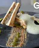 Taco deconstruido de tuétano con aire de chile serrano y salsa de nopal