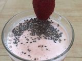 Strawberry Oatmeal Smoothies