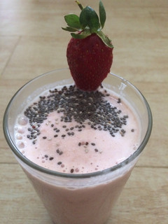 Foto resep Strawberry Oatmeal Smoothies