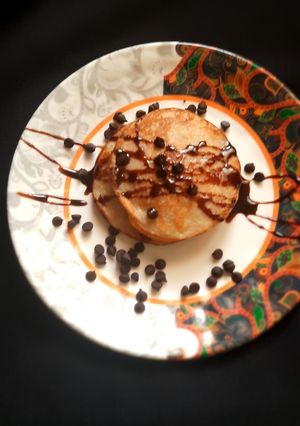 બનાના પેનકેક (Banana Pancake Recipe In Gujarati) રેસીપી મુખ્ય ફોટો