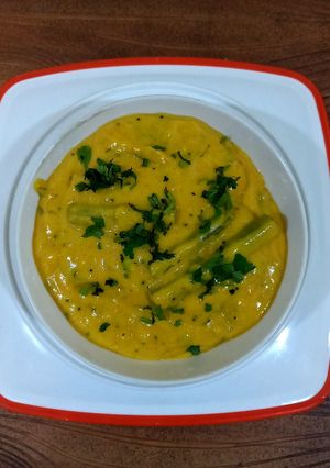 A picture of Besan Drumstick curry.