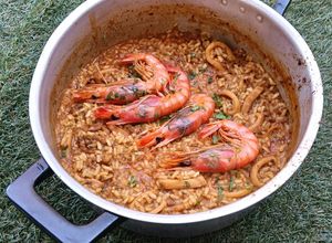 Una foto de Arroz meloso de calamar y gamba roja
