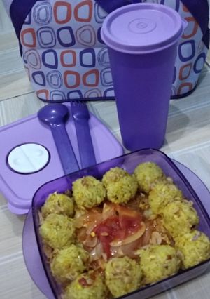 Foto resep Bola Bola Nasi Kuning Omelete Asam Manis