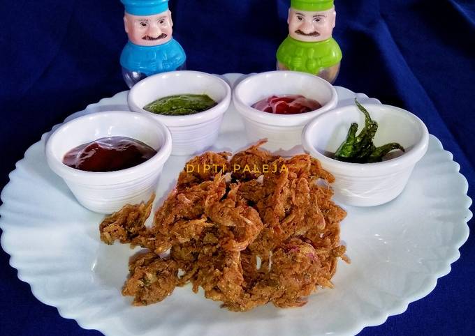 Spicy Bajara Onion Pakoda