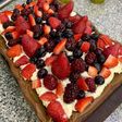 Brownie-torta de choco y futos rojos