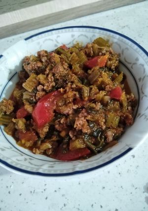 عکسی از دستور خورشت کرفس با گوشت چرخ کرده