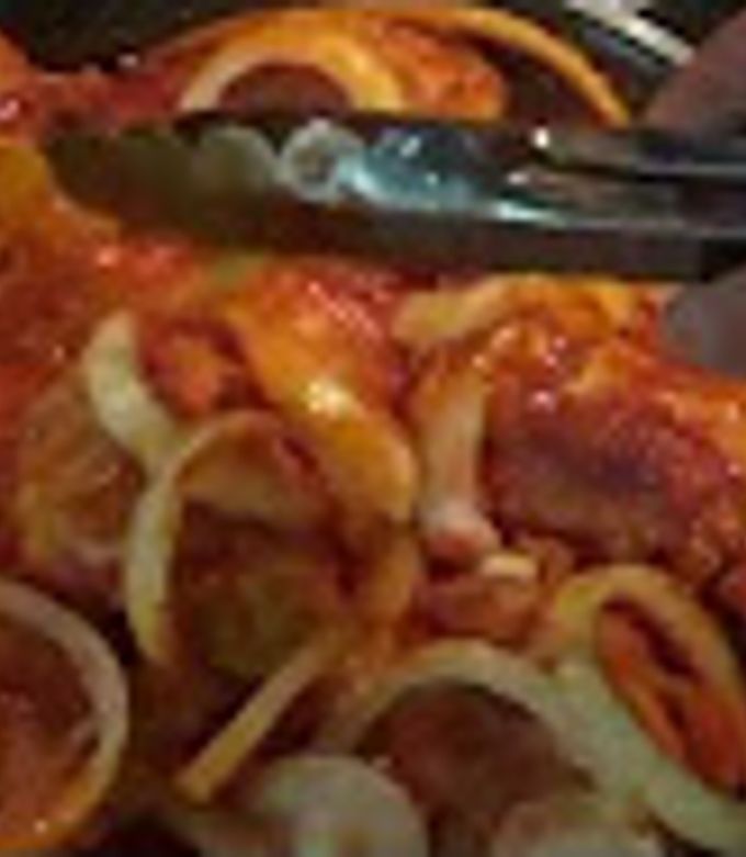 Una foto de Pollo Frito en salsa de Chiles Guajillos (Deliciosa Receta Mexicana)