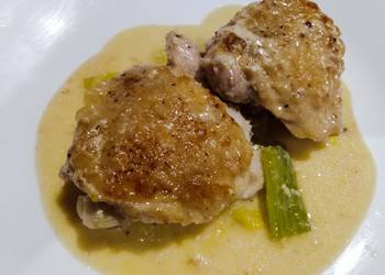 How to Cook Delicious Chicken and leeks in baconinfused cream sauce