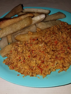 Miyar kwai da soyeyyar doya ainihin hoton girkin