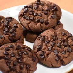A picture of Chocolate Choco Chips Cookies.