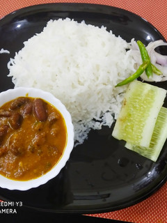 A picture of Rajma chawal.
