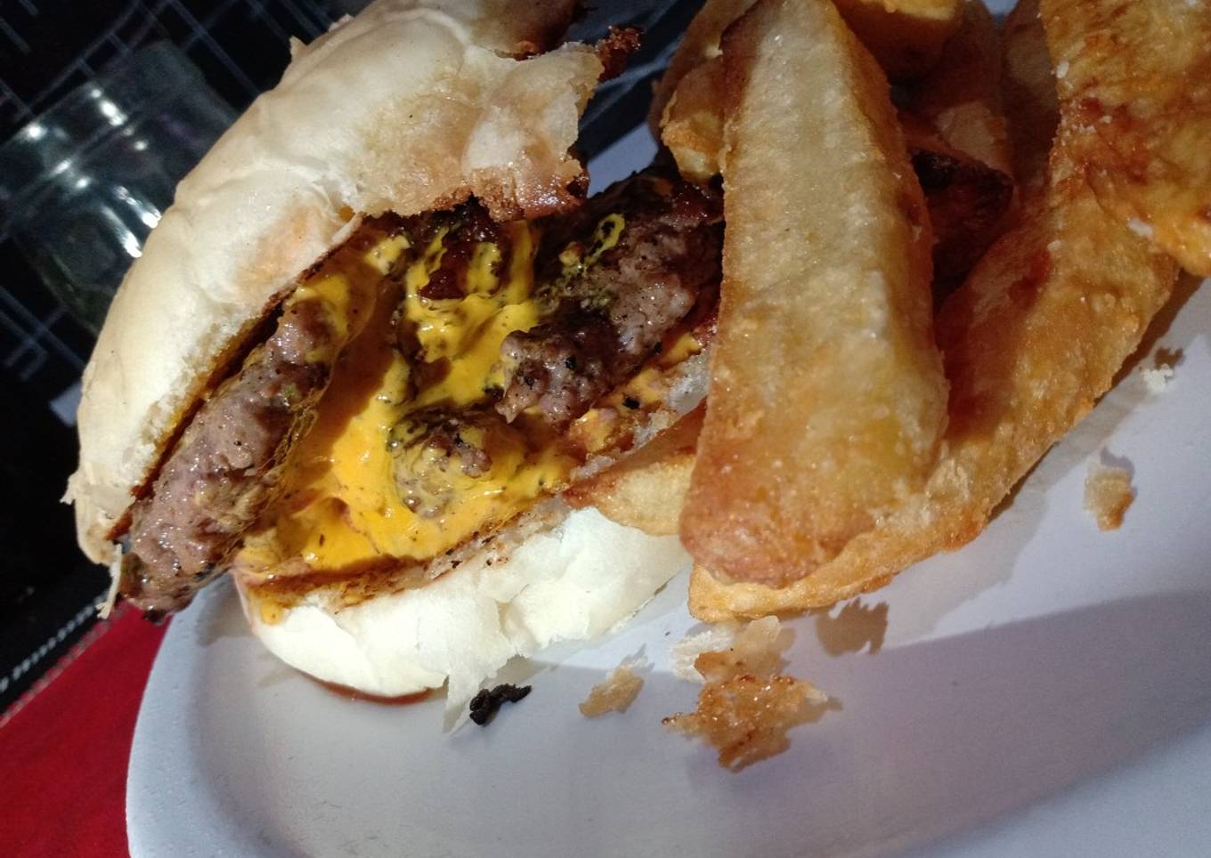 Tremenda hamburguesa casera!