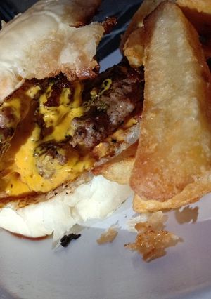 Una foto de Tremenda hamburguesa casera!