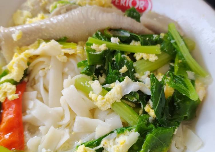 Cara Gampang Menyiapkan Kwetiaw kuah yang Sempurna