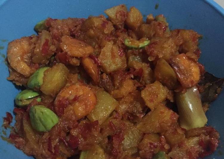 Resep Sambal goreng kentang udang pete Anti Gagal