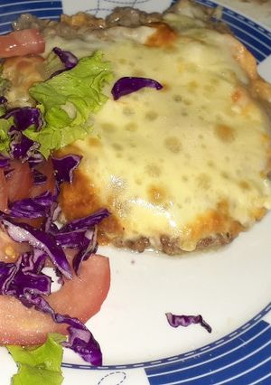 Una foto de Pastel de carne con puré y muzzarella
