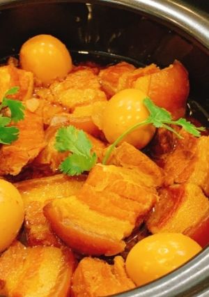 Hình của món Thịt Kho Tầu trứng Cút.