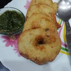 A picture of Aval Vadai.