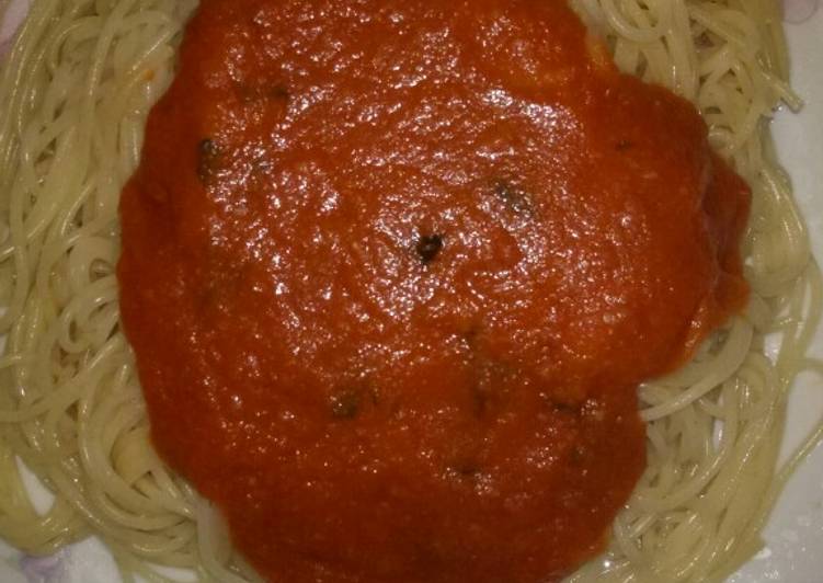 Langkah Mudah untuk Membuat Spaghetti with simple homemade pasta beef tomatoes sauce yang Sempurna