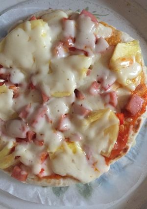 Hình của món Pizza xúc xích nướng chảo cho ngày chán cơm.